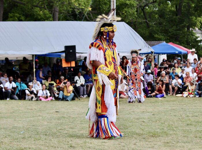 32 Pictures Of Dancers And Their Beautiful Costumes