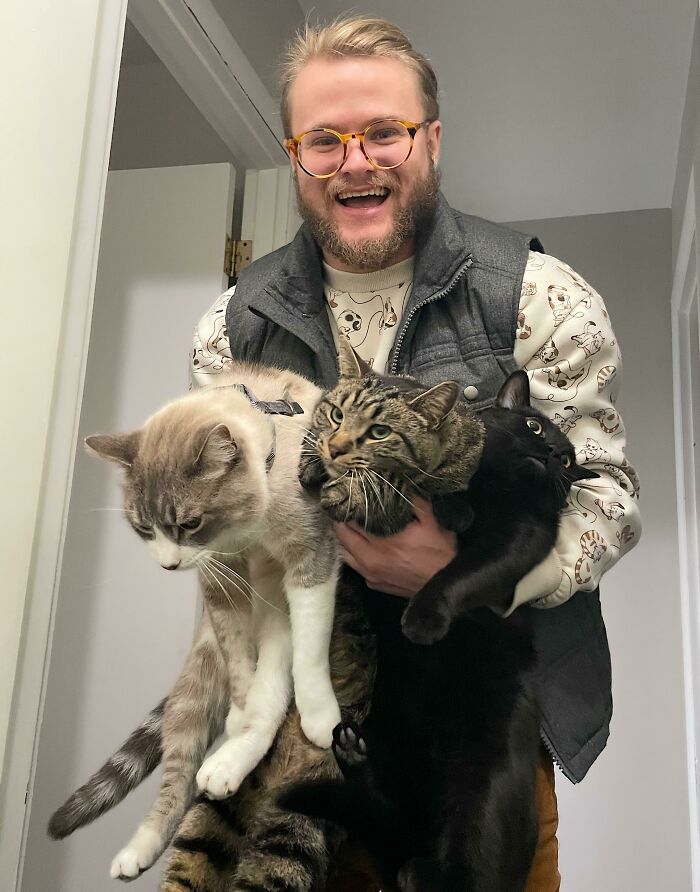 My Husband Plays This Game He Calls “King Of The Cats” Where He Tries To Hold All 3 Of Our Boys At Once… Today He Was Successful