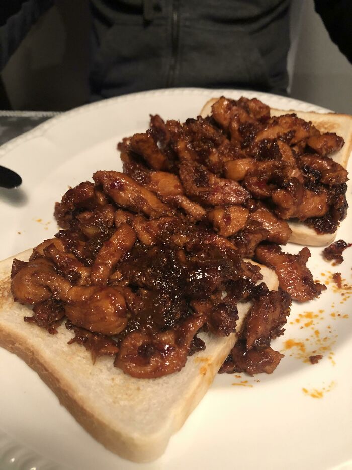 White Bread With Baked Hot Chicken