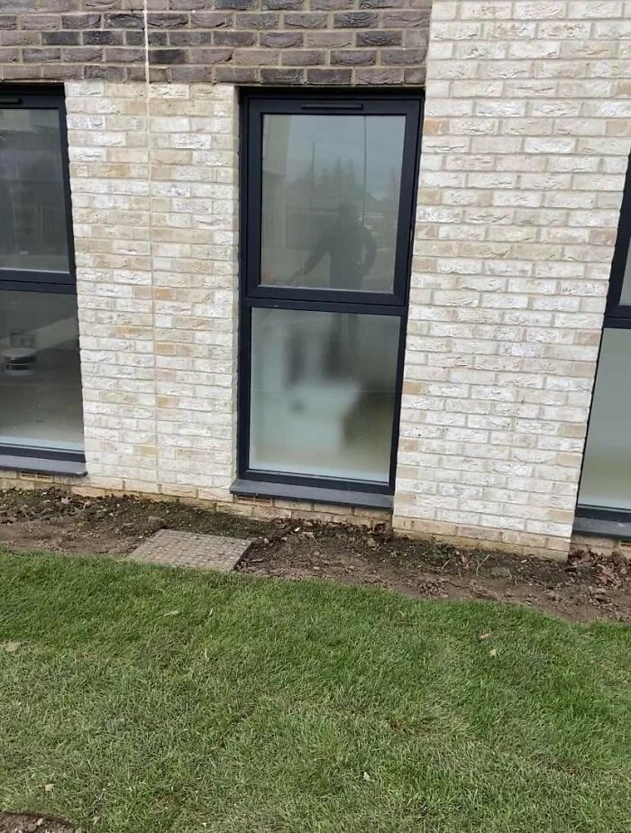 Just A New Build Ground Floor Flat Facing A Busy Road