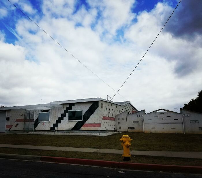 Architect: "What Do You Want?" Me: "You Know The Graphics They Used On 80s Vhs Movies?" Architect: "Say No More."