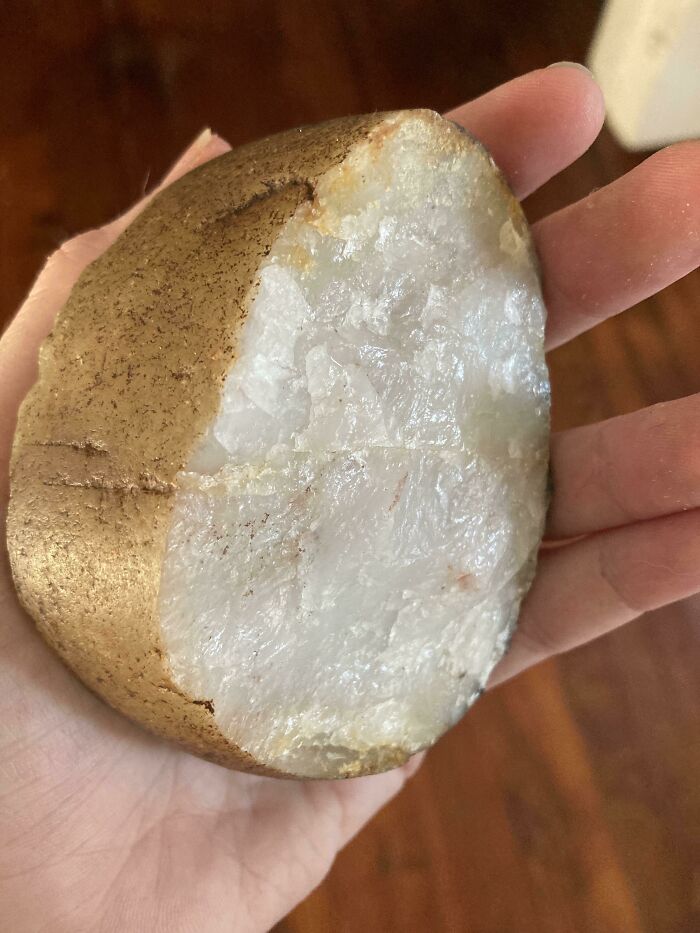 Esta roca que parece una papa horneada