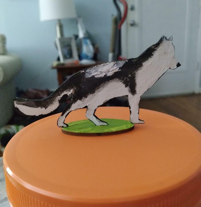 Back In January, We Found Out We Had To Put My Mom's 9-Year-Old Husky Down, So For Mother's Day I Painted A Wood Wolf To Look Like Her Fur Baby Who's In Heaven Now