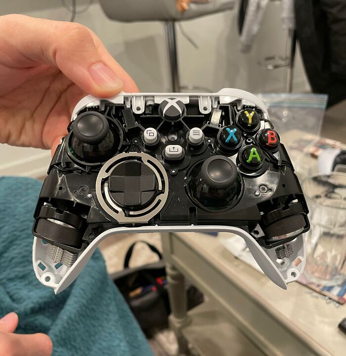 The Inside Of An Xbox Controller