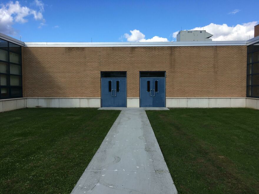 This Area In My School Courtyard Always Gives Me Such A Weird Feeling When I Walk Alone In It