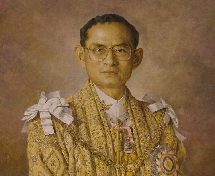 Bhumibol Adulyadej with golden jacket 