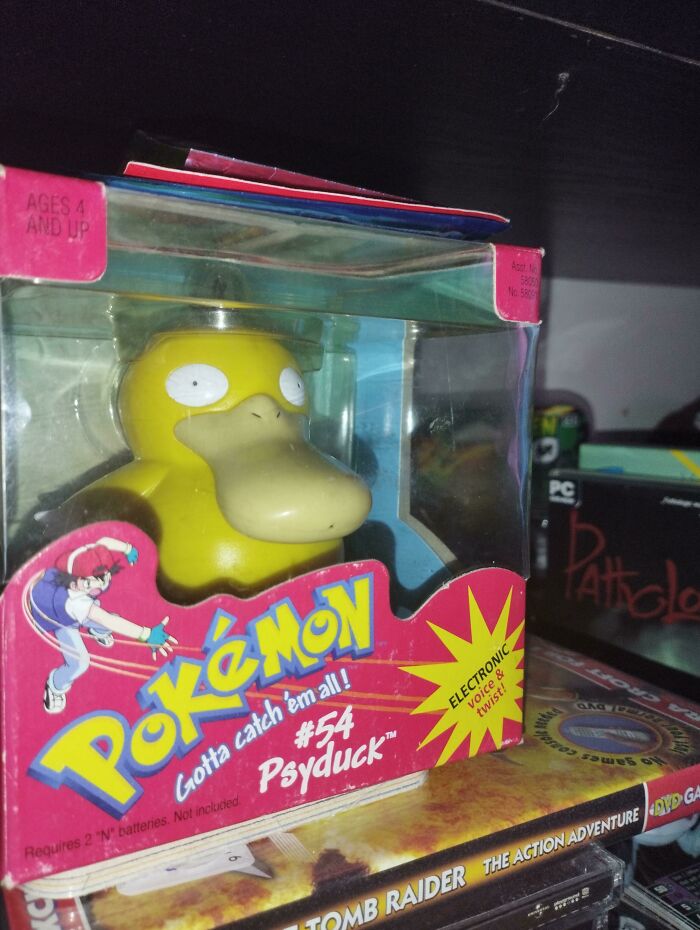 Una figura parlante de Psyduck de 1998 sin abrir por 10 dólares