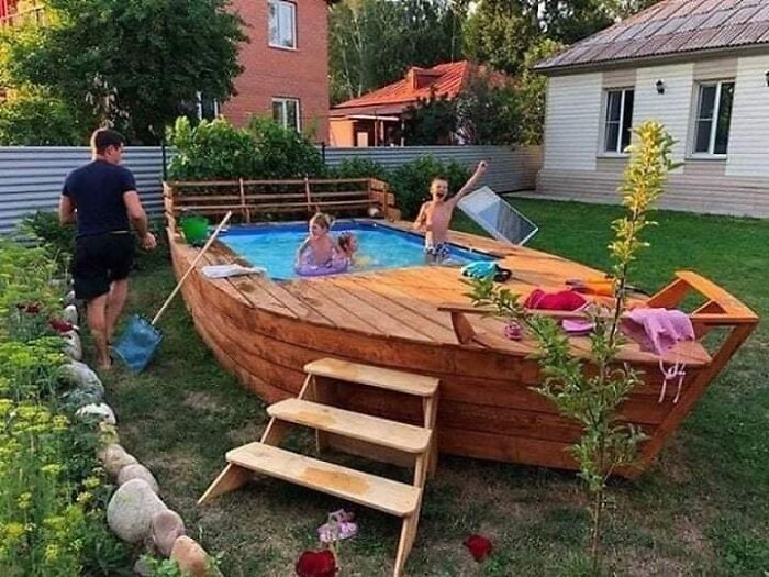 Boat Themed Swimming Pool