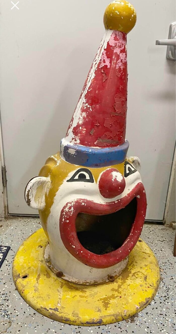 Someone In One Of My Fb Yard Sale Groups Wants 300 Whole Dollars For This Nightmare Of A Trash Can Topper