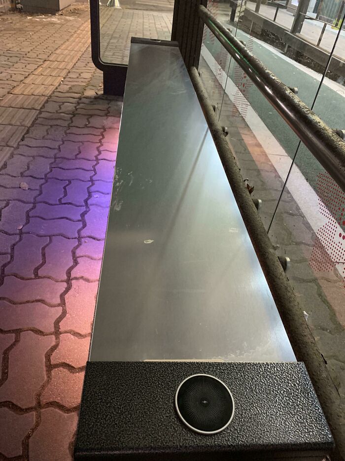 This Heated Bench With A Wireless Charging Pad For Your Phone At A Bus Stop In South Korea
