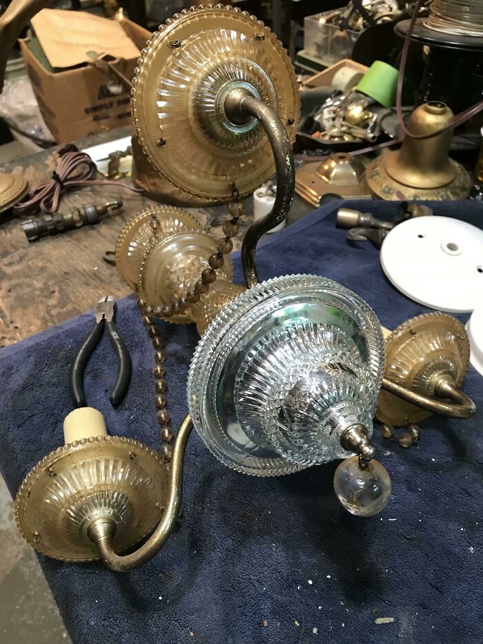 Cleaning A Chandelier From A Smoker’s Home (Bottom Piece Is Cleaned)