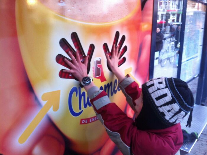 This Is How The Dutch Keep Their Hands Warm At Cold Bus Stops