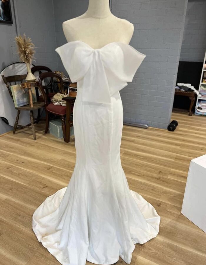 What In The Giant Bow? Found On Fb Market Place