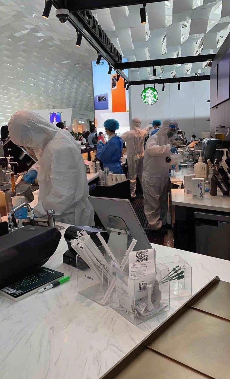 Starbucks At The Shenzhen Airport Looking Like A Lab