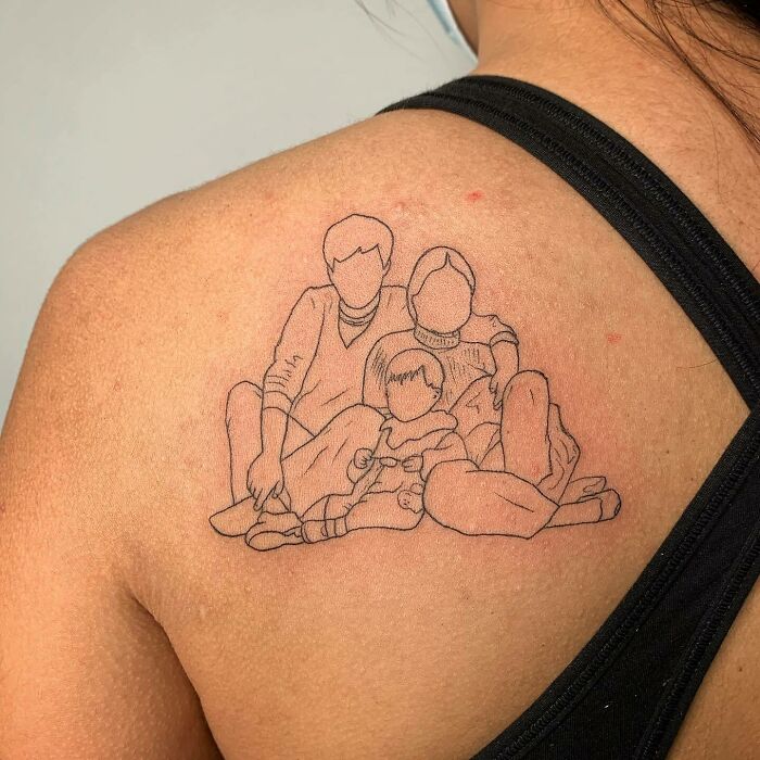 Family members back shoulder tattoo