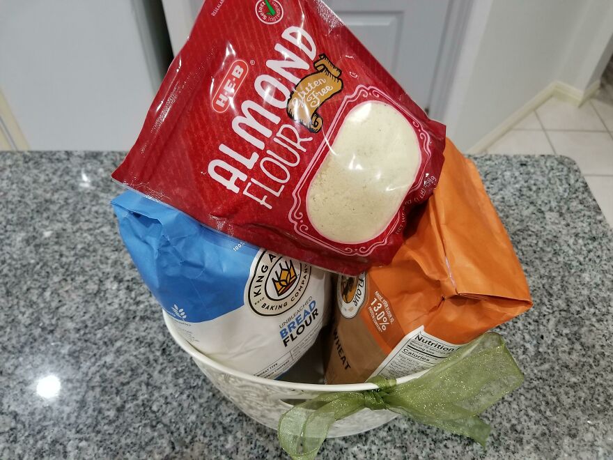 I Am Picking My Wife Up At The Airport After A Long Trip, And A Good Friend Said To Bring Her Some Nice Flours As A Surprise. 