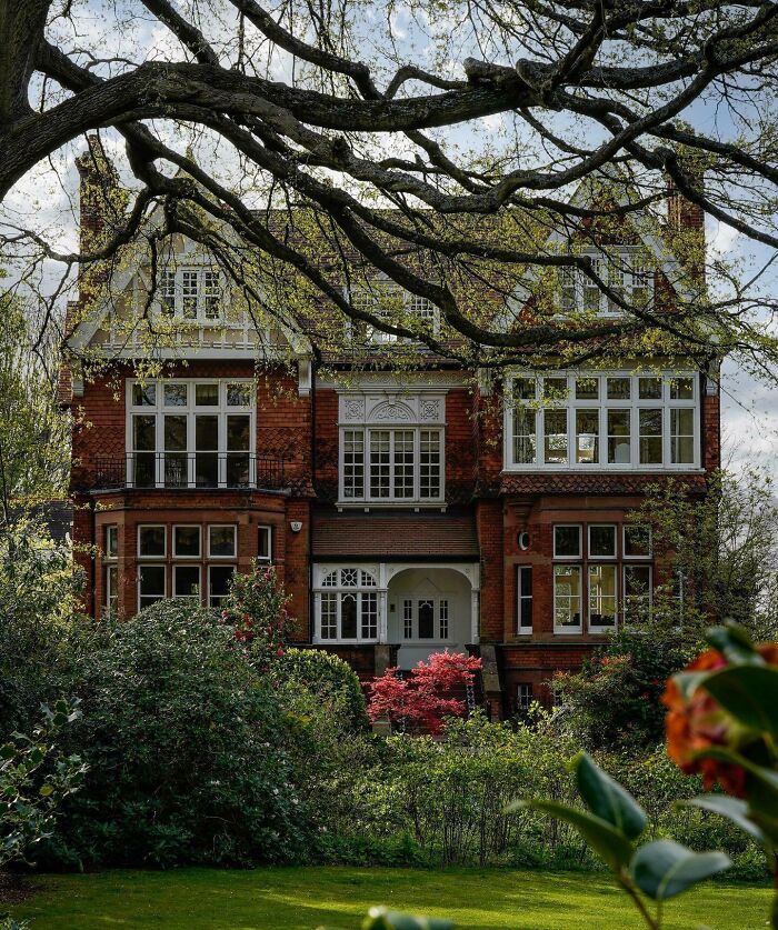 Double-Fronted Victorian House With Bay Windows Facing The Garden, Hampstead, Camden, London, UK
