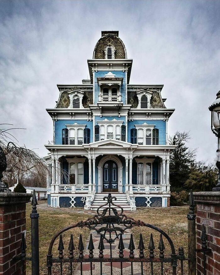 Victorian House In Matawan, New Jersey