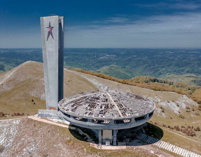 The Former Memorial House Of The Bulgarian Communist Party, (Buzludzha Monument), Shipka Pass, Bulgaria, Built In 1981, Architect Georgi Stoilov (C) Bacu / Photo By Dumitru Rusu