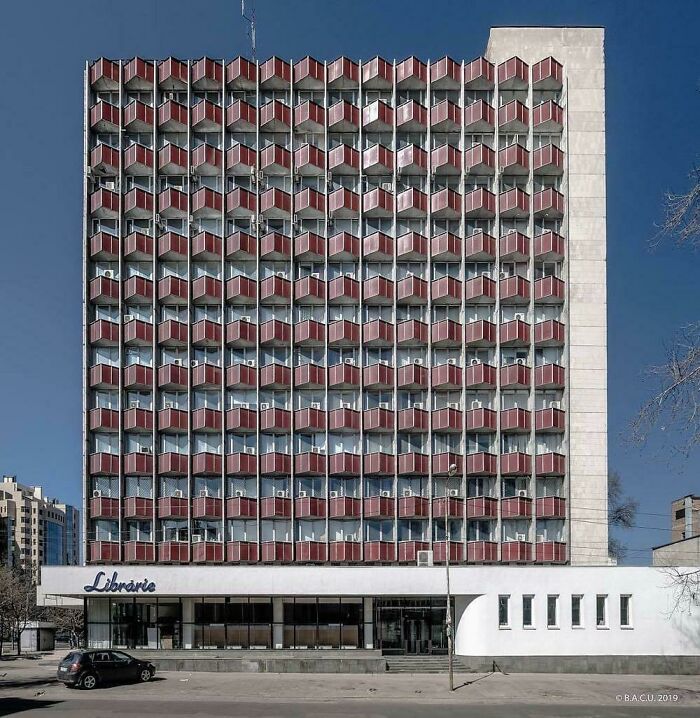 Publishing House, 100 Stefan Cel Mare, Chisinau, Moldova Built In 1980, Architects: V. Zakharov, L. Gofman, A. Jinkin (C) Bacu / Photo By Dumitru Rusu