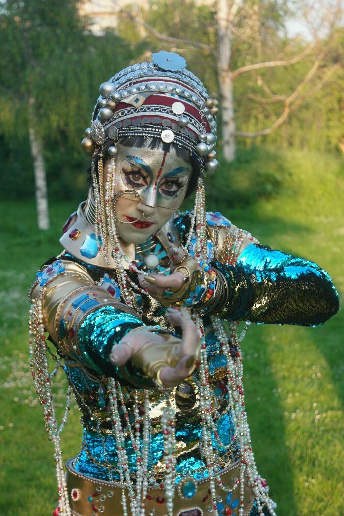 Person cosplaying Jibaro Siren from Love, Death & Robots