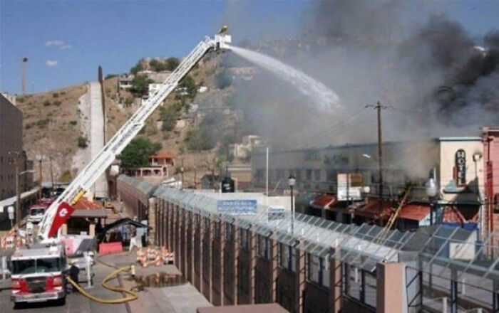 American Firefighters Extinguishing The Fire In Mexico Without Crossing The Border