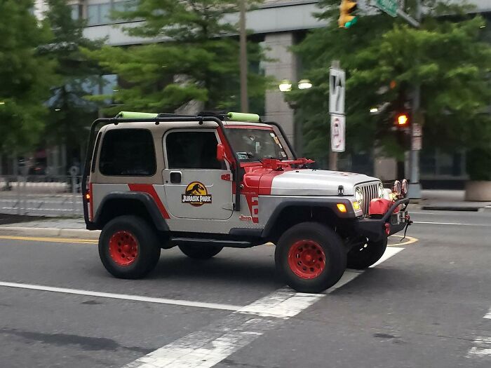 This Jurassic Park Jeep I Spotted On My Way To Work