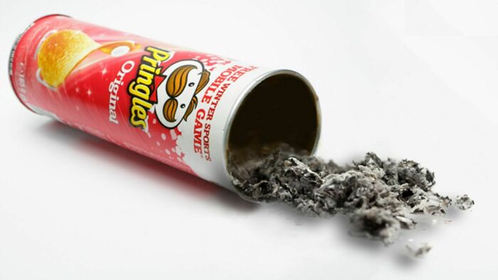 Fun Fact: In The 1980s, Fredric Baur, The Founder Of Pringles, Requested To Be Buried In A Pringles Can. His Children Honored The Request And Had A Portion Of His Ashes Buried In The Signature Pop-Top Can