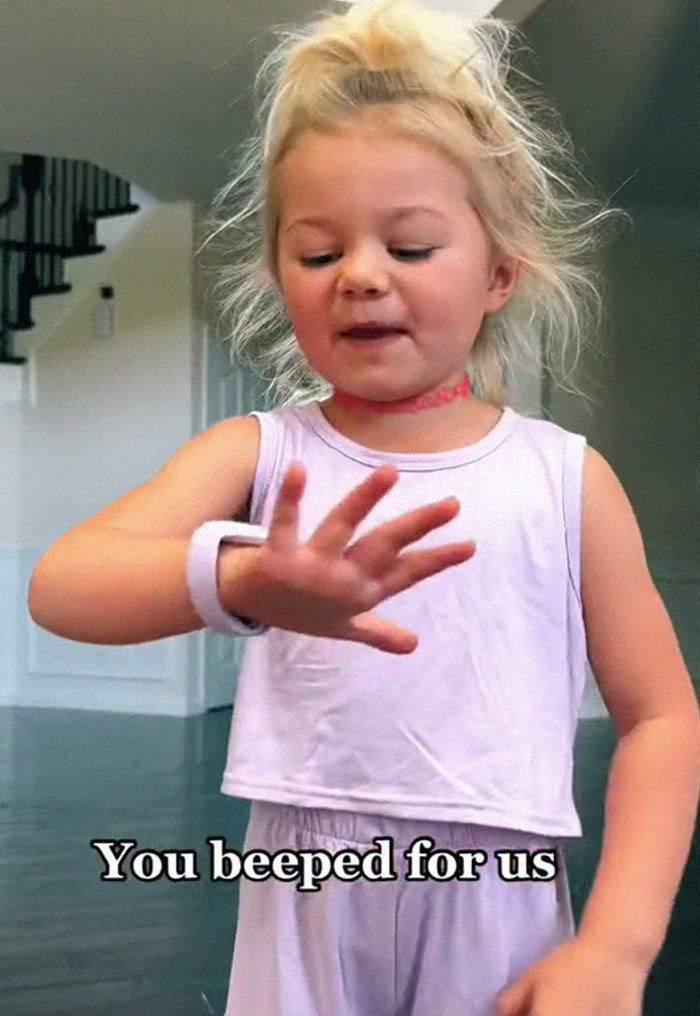 Mom Shares How She Tracks And 'Trains' Her Kids With Apple AirTags, And The Internet Has Thoughts Mom Shares How She Tracks And 'Trains' Her Kids With Apple AirTags, And The Internet Has Thoughts