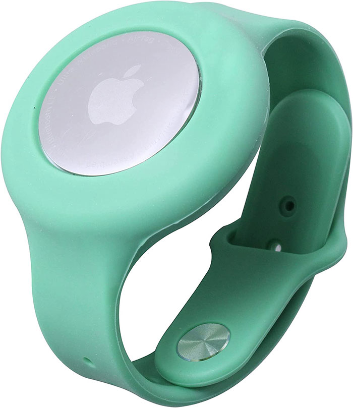 Mom Shares How She Tracks And 'Trains' Her Kids With Apple AirTags, And The Internet Has Thoughts Mom Shares How She Tracks And 'Trains' Her Kids With Apple AirTags, And The Internet Has Thoughts