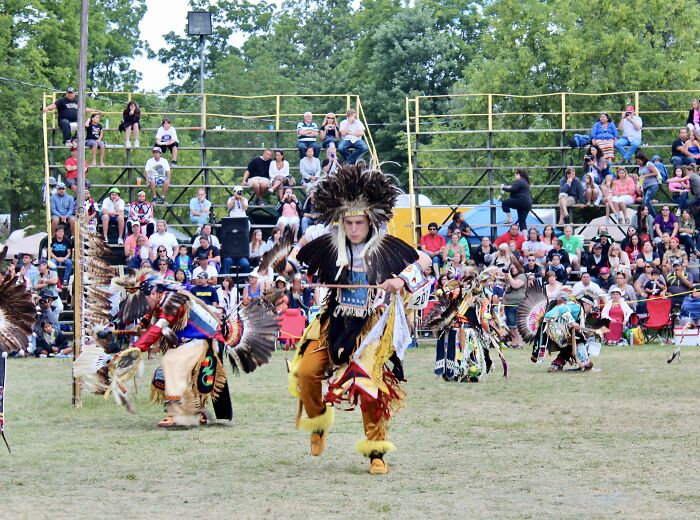 32 Pictures Of Dancers And Their Beautiful Costumes