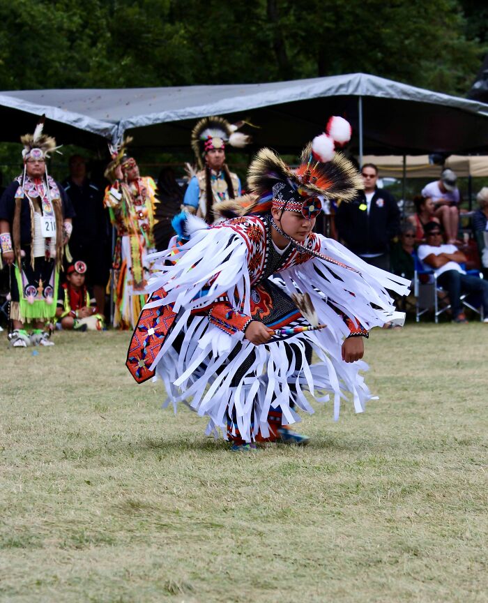 32 Pictures Of Dancers And Their Beautiful Costumes