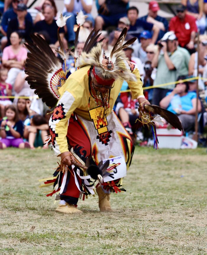 32 Pictures Of Dancers And Their Beautiful Costumes