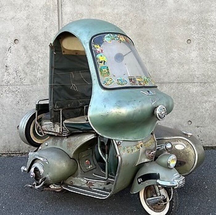 Italian Lifestyle In The Post War Years. A Vespa Acma 51 With Steib Sidecar