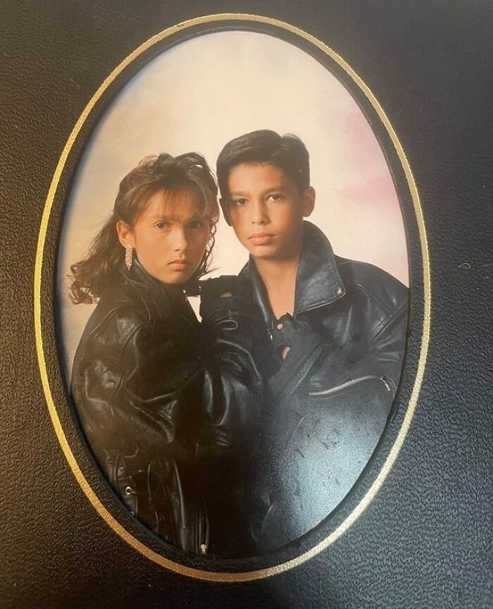 “Glamor Shots Came To Ridgecrest California Whem My Brother And I Were 9 & 10 So My Mom Brought Us For A Session!” @rissa_anne03