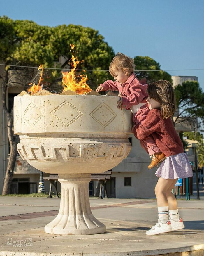 The Girls Really Have To Get Their Hands Into Anything… Last Week We We’re On Vacation To Türkiye And We Were Able To Visit Some Lovely Locations. The Girls Were Very Excited And Decided To Jump On Anything And Play With Everything They Could Get Their Hands On