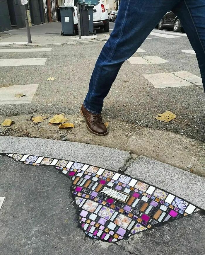Increíbles parches de mosaico para calles