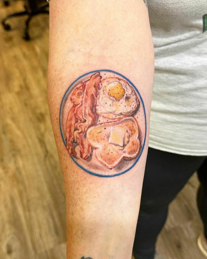 Eggs and bacon plate watercolor tattoo