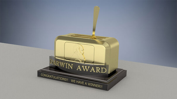 Darwin-Award-6465177f4800e.jpg