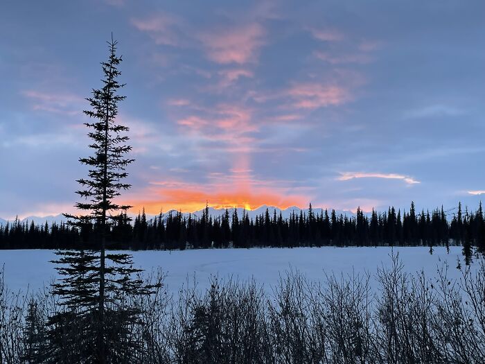 This Photo Really Doesn’t Do It Justice At All. The Real Thing Was Absolutely Breathtaking. All Pastels With Rays Of Sun Bursting From It… But All I Got Was This :/