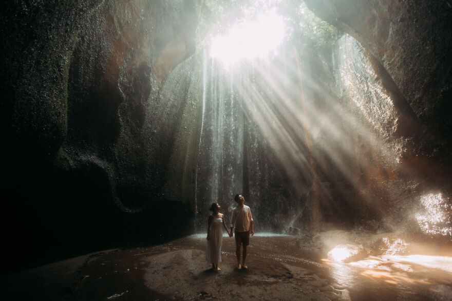 Stephen Yau. Stephen Yau Weddings. Tukad Cepung Waterfall, Bali, Indonesia