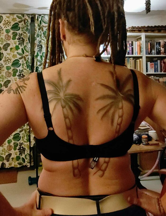 This Poorly Done Back Tattoo That's Too Big To Cover Up Or Remove