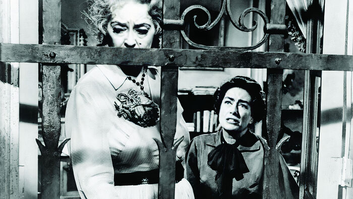 Baby Jane and Blanche talking 