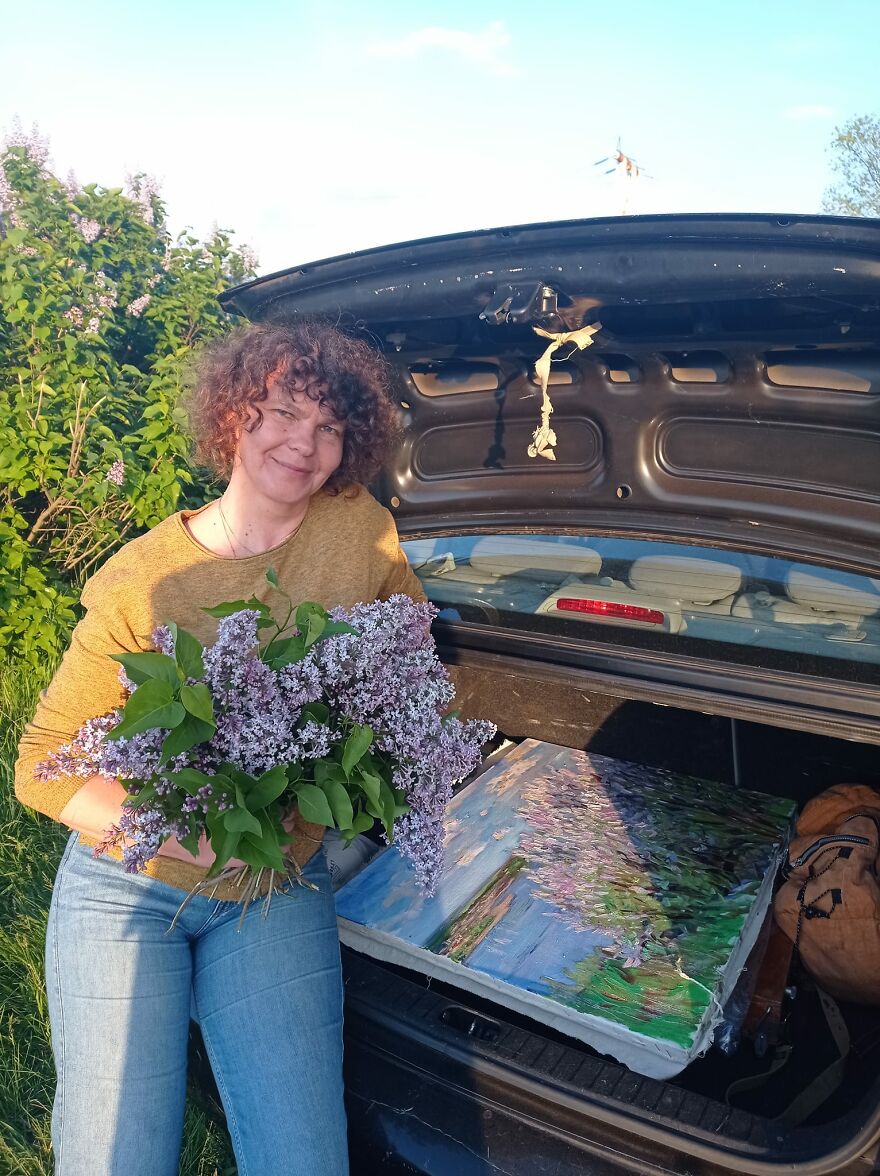 The Story Of A Painting Created In The Open Air In A Frontline City By Maryna Kondurova (9 Pics) The Story Of A Painting Created In The Open Air In A Frontline City By Maryna Kondurova (9 Pics)