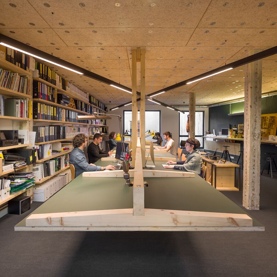 Transformation Of A Garage Into An Architectural Office