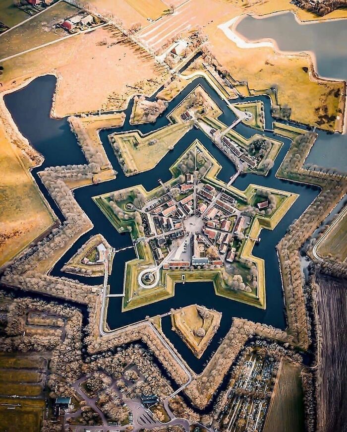 Fort Bourtange (Dutch: Vesting Bourtange), Located In The Village Of Bourtange In Groningen, Netherlands, Was Built In 1593 Under The Orders Of William The Silent