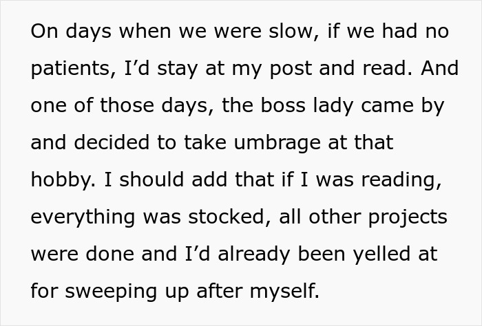 Employee Gets Scolded For Reading At Work, Boss Changes Her Mind After Seeing How Scarily Fast That Employee Is At Work Employee Gets Scolded For Reading At Work, Boss Changes Her Mind After Seeing How Scarily Fast That Employee Is At Work