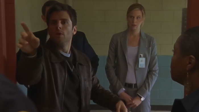 Shawn pointing a finger from Psych pilot