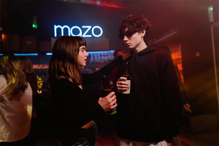 “You Have To Drink It, I Bought It For You”: Dude Learns To Never Push Alcohol Onto A Girl After He Completely Disregards One’s Warnings “You Have To Drink It, I Bought It For You”: Dude Learns To Never Push Alcohol Onto A Girl After He Completely Disregards One’s Warnings