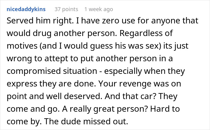 “You Have To Drink It, I Bought It For You”: Dude Learns To Never Push Alcohol Onto A Girl After He Completely Disregards One’s Warnings “You Have To Drink It, I Bought It For You”: Dude Learns To Never Push Alcohol Onto A Girl After He Completely Disregards One’s Warnings